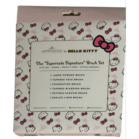 New Impressions Vanity Hello Kitty 6-PC Brush Set White Pink - Picture 4 of 4